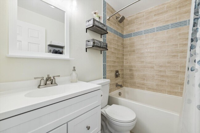 Building Photo - 4001 S Flanders Way