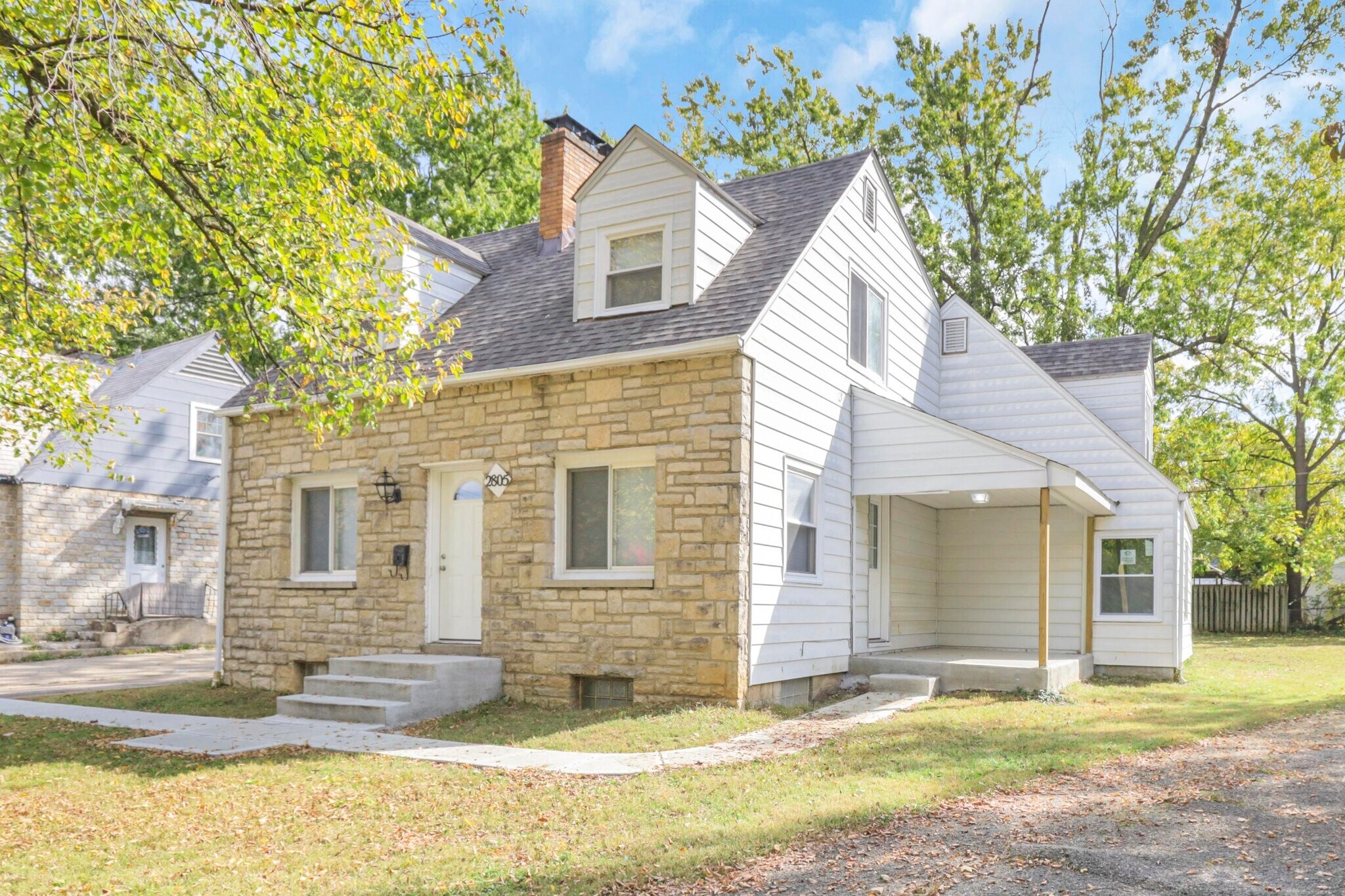 Building Photo - 2805 Parkland Pl