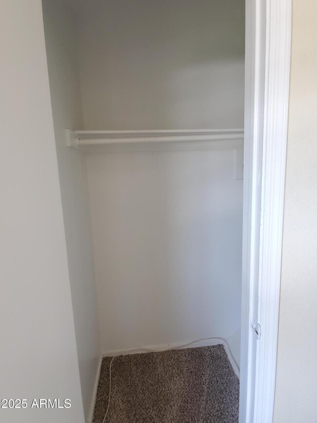 Building Photo - 625 S Westwood