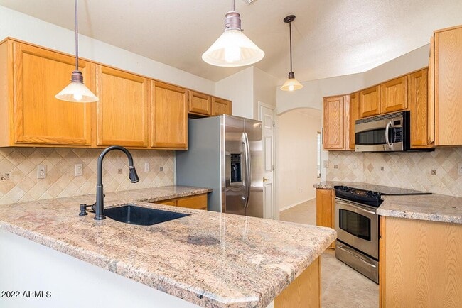 Building Photo - 4715 E Briarwood Terrace