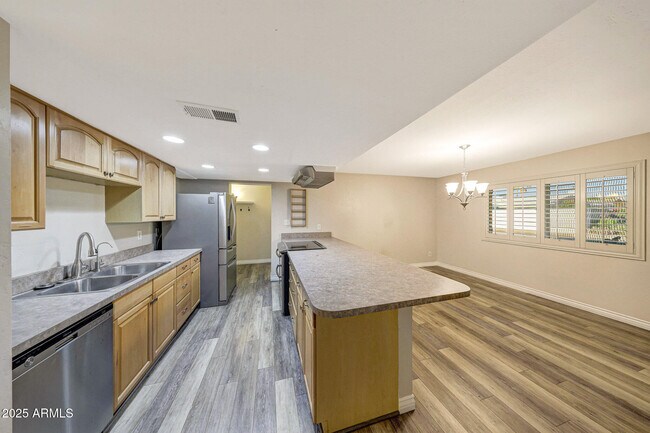 Building Photo - 3526 N 85th St