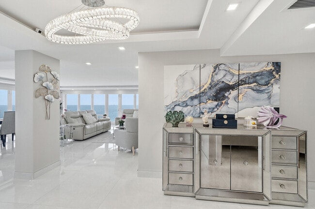 Building Photo - 4100 Galt Ocean Dr