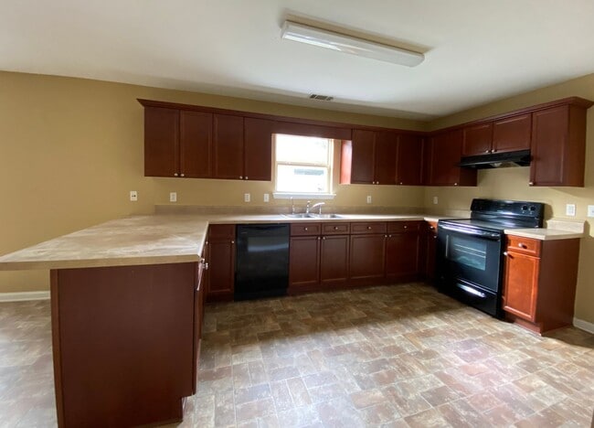 Building Photo - Home for rent in Pell City! Available to view!!!!
