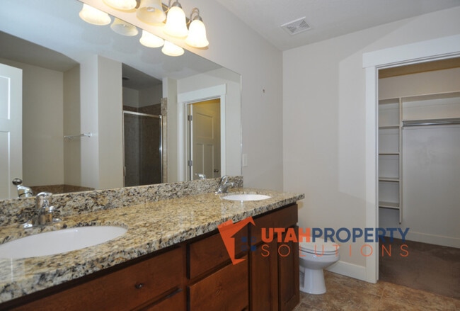Building Photo - 1752 Winford Dr