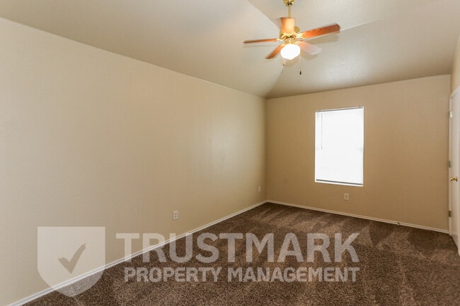 Building Photo - 4001 Pilgram Dr