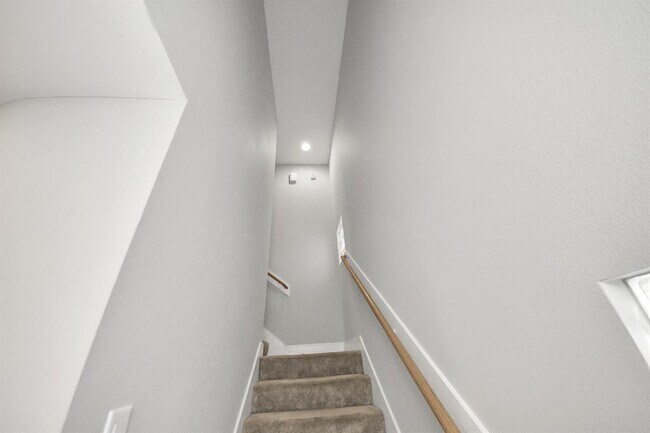 Building Photo - 3718 Main Poplar Dr