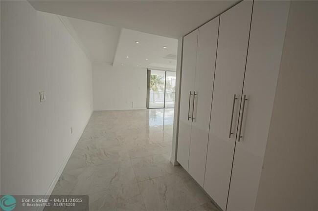 Building Photo - 468 Golden Isles Dr