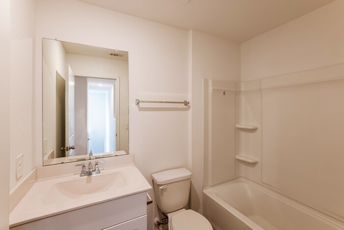 Building Photo - 5707 Finely Run St