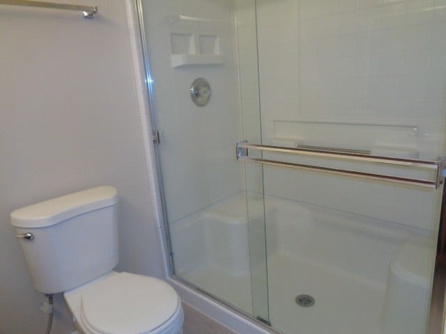 Building Photo - 1400 Bridgehampton Dr