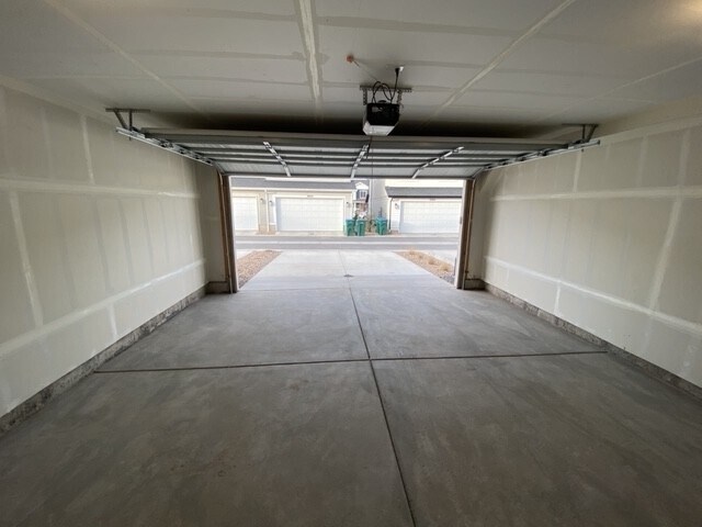 Building Photo - 3953 W Yonex Dr