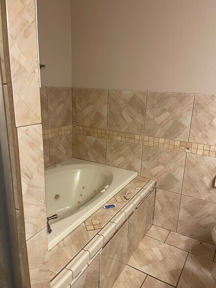 Building Photo - 1076 Elysian Dr