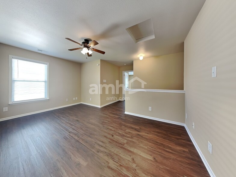 Building Photo - 4112 Lakewood Glen Dr