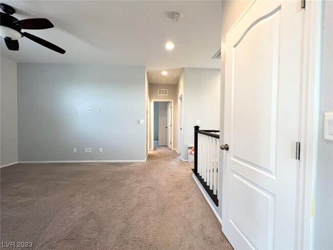 Building Photo - 930 Safe Sapphire Way