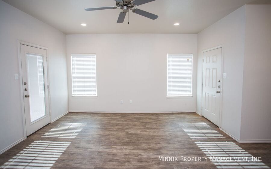 Building Photo - 12007 Englewood Ave