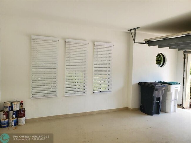 Building Photo - 7535 Old Thyme Ct