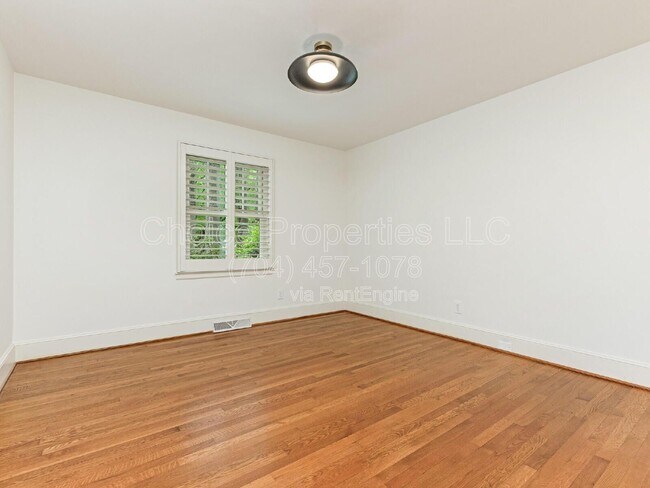 Building Photo - 421 Blairmore Dr