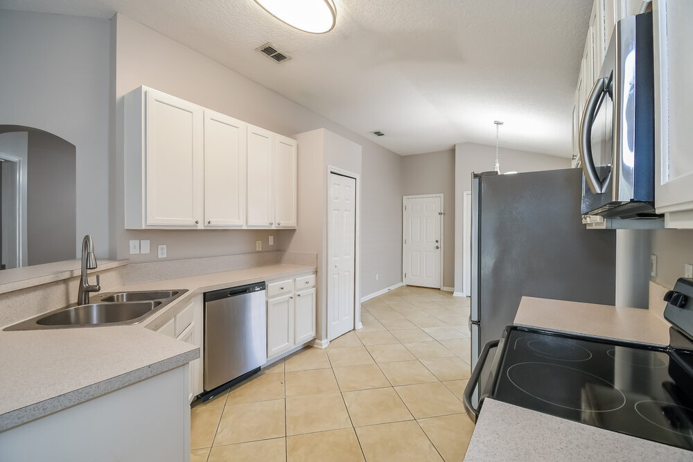Building Photo - 8323 Staplehurst Dr W