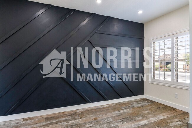 Building Photo - Beautiful Two-Story Home Located in Missio...