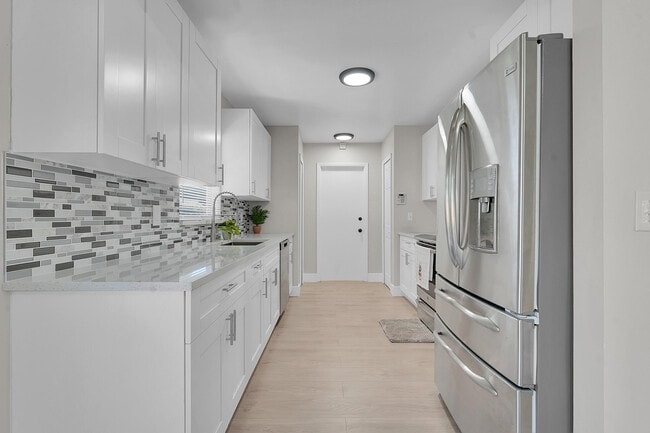 Building Photo - 2251 SE Holland St