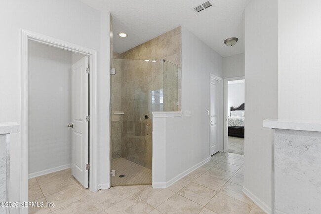 Building Photo - 454 Willow Lake Dr