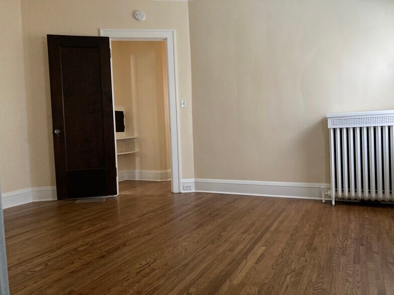 Master Bedroom from Closet - 4948 Aldrich Ave S