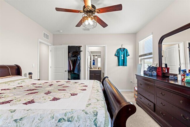 Building Photo - 8142 SW 59th Ave