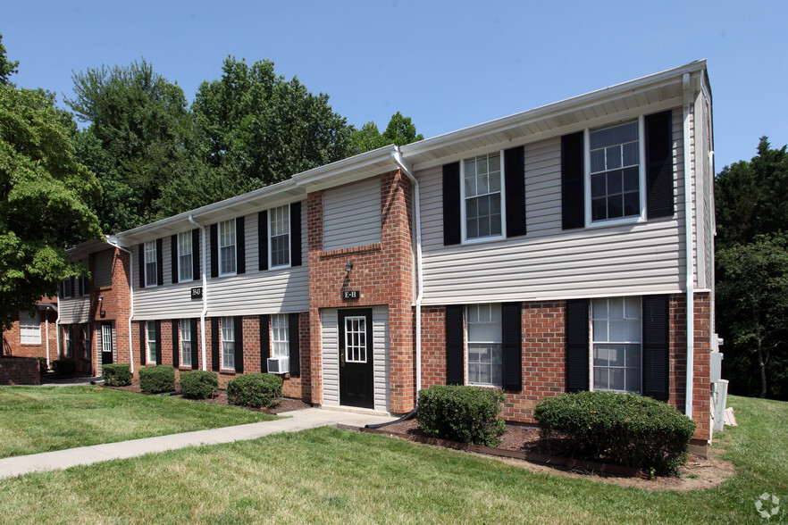 Primary Photo - YorkTowne Apartments