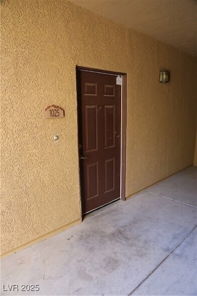 Building Photo - 8250 N Grand Canyon Dr