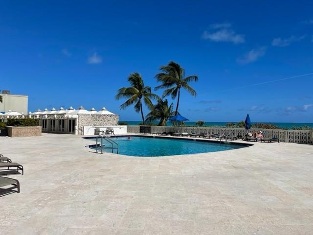 Building Photo - 5555 Collins Ave