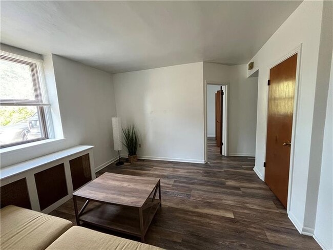 Building Photo - 1601 Hillsdale Ave