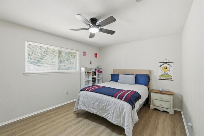 Building Photo - 1007 Lime Rock Dr