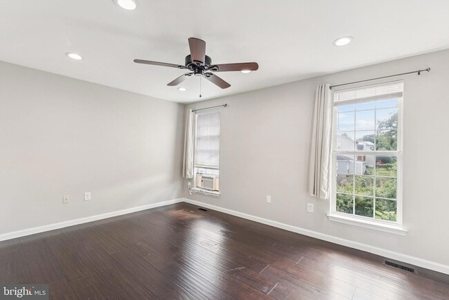 Building Photo - 5907 L St