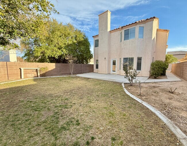 Building Photo - 8300 La Strada Ave