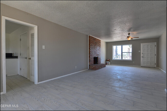 Building Photo - 6915 Pamlico Dr