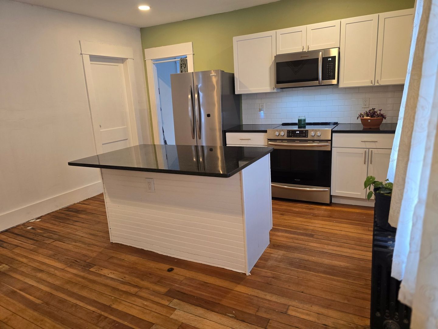 Building Photo - 49 Royal St