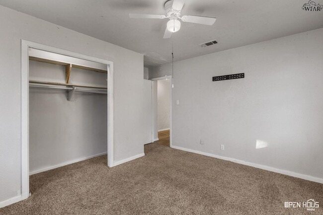Building Photo - 1411 Deville St