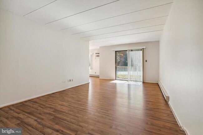 Building Photo - 100 Campbell Cir