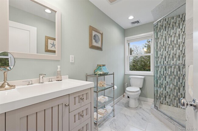 Building Photo - 50 Hubbard Ln