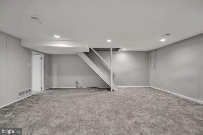 Building Photo - 20 Gatehouse Ln