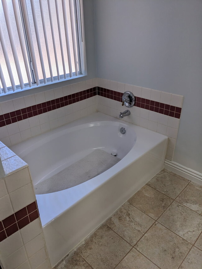 Building Photo - 3970 Equinox Ct