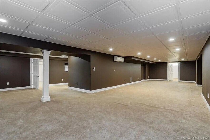 Finished basement - 6 Wyeth Dr