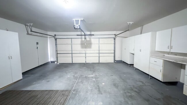 Building Photo - Upgraded Single-Story Home in Summerlin | 3 Bed, 2 Bath