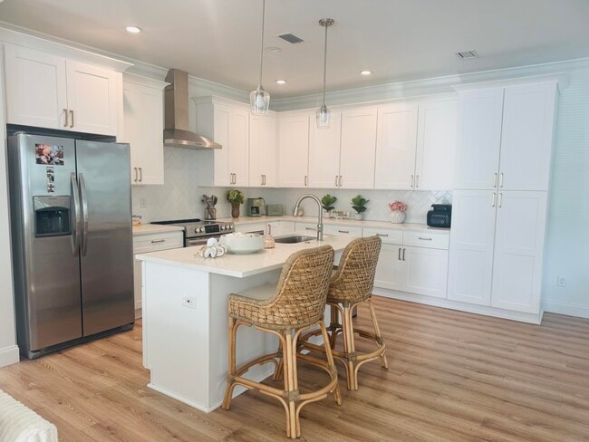 Building Photo - 48 4th St