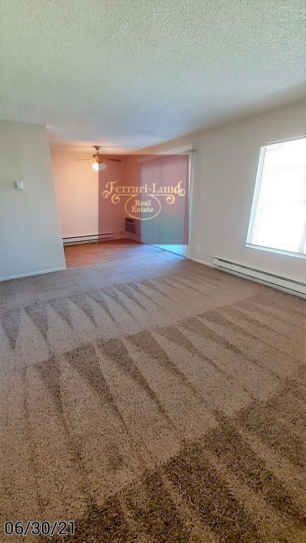 Building Photo - Condo Near UNR, upstairs apartment,  2 Bed...