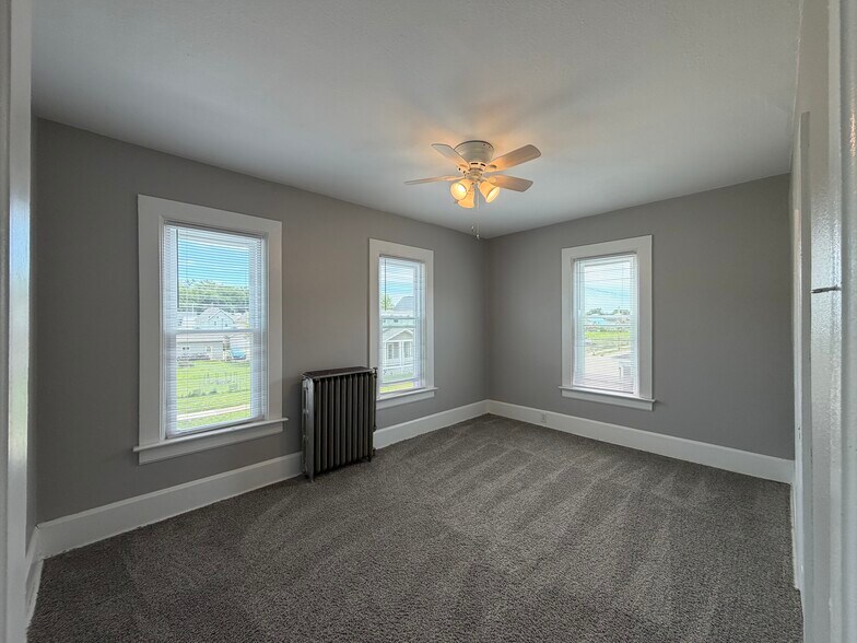 Front Bedroom - 2515 Jackson St