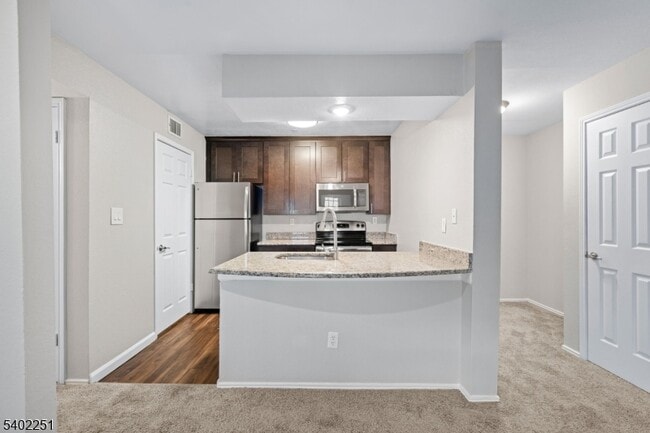 Building Photo - 690 NJ-23