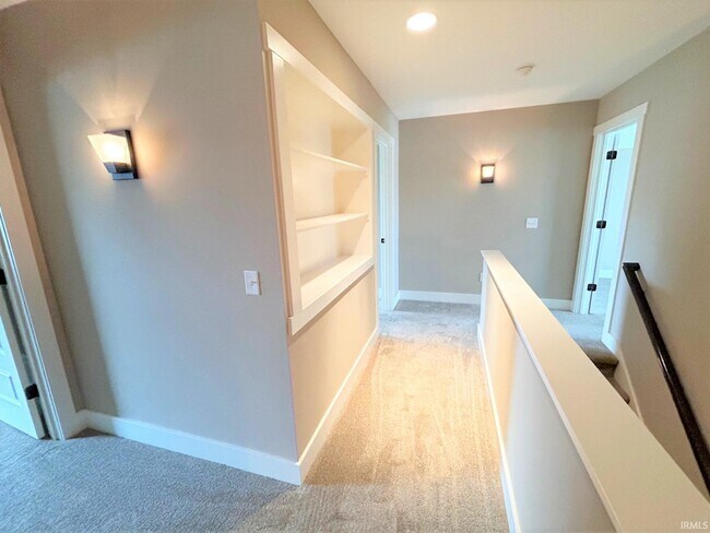 Building Photo - 13221 Hawks View Blvd