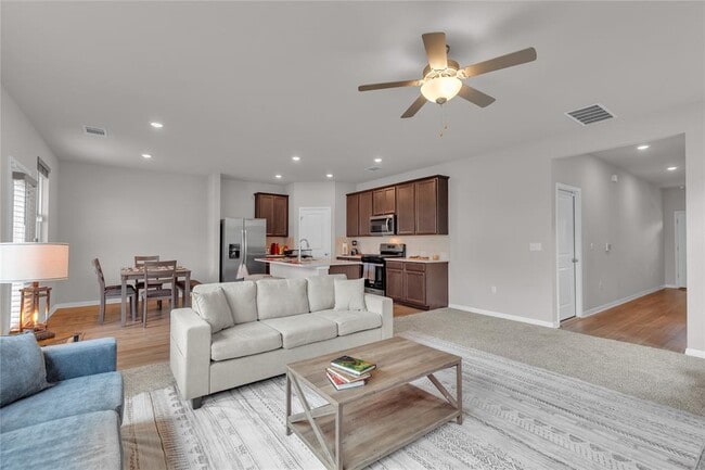Building Photo - 6401 Night Chinook Dr