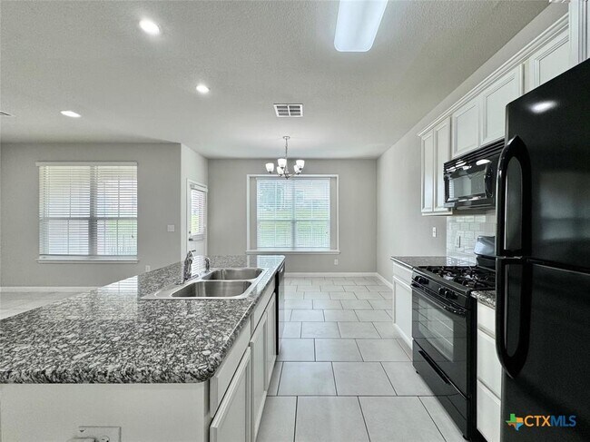 Building Photo - 113 Homily Dr