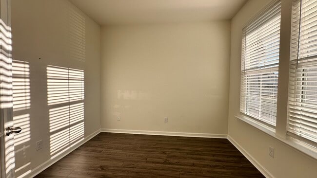 Building Photo - 312 Catawba Br Wy